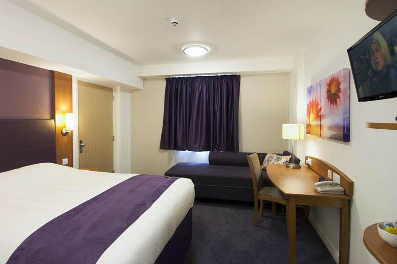 Premier Inn Dunstable / Luton Ngoại thất bức ảnh